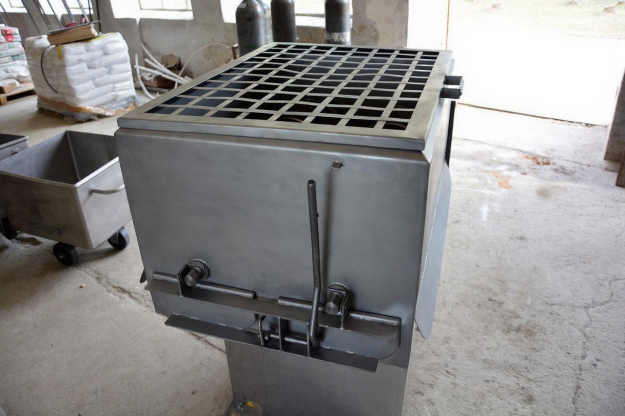 ПОЛИПРОМ М2ФМ 300л нержавеющая с выносным управлением Фаршемешалки #9